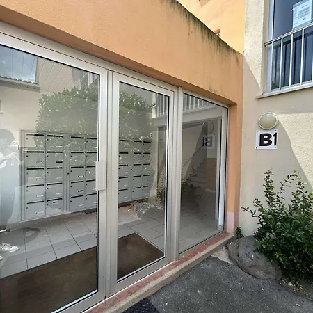 - Cap Ct045-077 * Agde